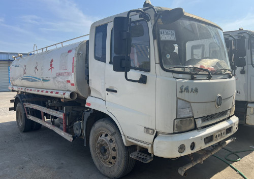 二手15方東風(fēng)天錦灑水車 二手15方東風(fēng)天錦灑水車