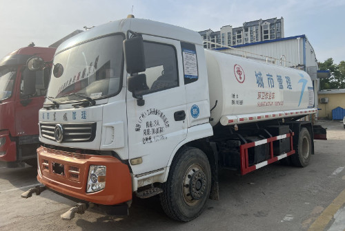 二手國(guó)五東風(fēng)隨專15方灑水車 二手國(guó)五東風(fēng)隨專15方灑水車