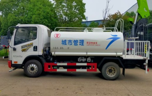 解放招財虎藍牌5方灑水車(圓形罐體) 解放招財虎藍牌5方灑水車(圓形罐體)