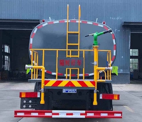 東風25方灑水車_東風D17前四后八灑水車_程力牌CL5310GPS6AQC型綠化噴灑車4