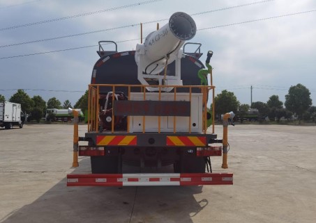 12方東風多利卡D9灑水車 12方東風多利卡D9灑水車