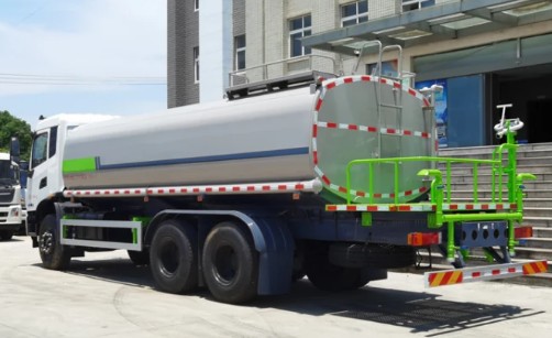 工程灑水車廠家_東風(fēng)天錦后雙橋22方灑水車 工程灑水車廠家_東風(fēng)天錦后雙橋22方灑水車