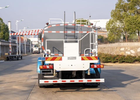 12方陜汽德創(chuàng)純電動灑水車_楚勝牌CSC5187GPSSBEV型純電動綠化噴灑車 12方陜汽德創(chuàng)純電動灑水車_楚勝牌CSC5187GPSSBEV型純電動綠化噴灑車